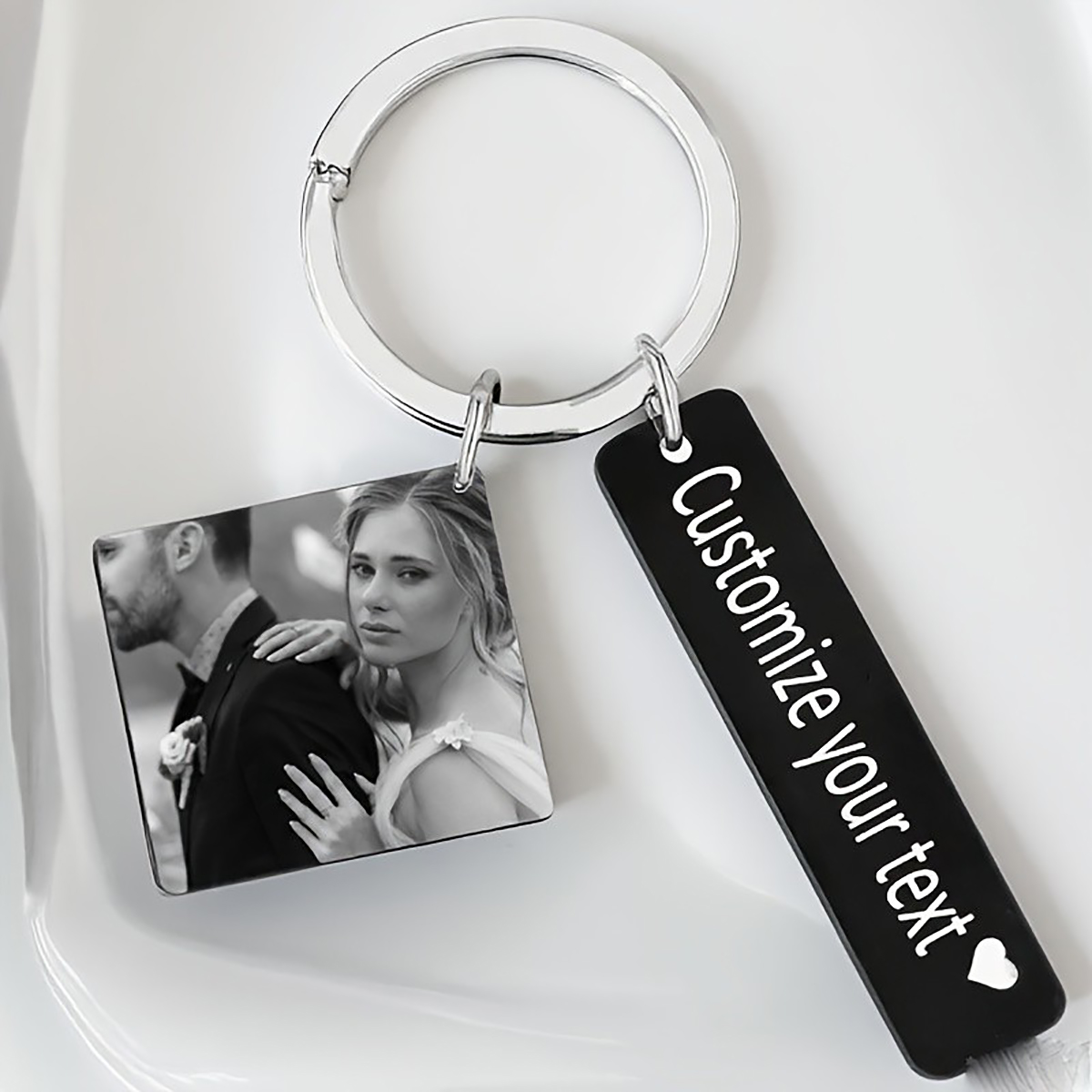 Personalizowany breloczek ze s – Initial Ring Custom recenzja i cena